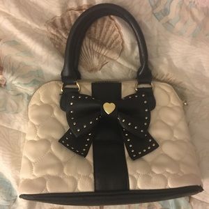 LAST CALL ⚠️ Betsey Johnson Purse 👜